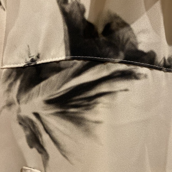 Express xl long sleeved blouse - Picture 2 of 5